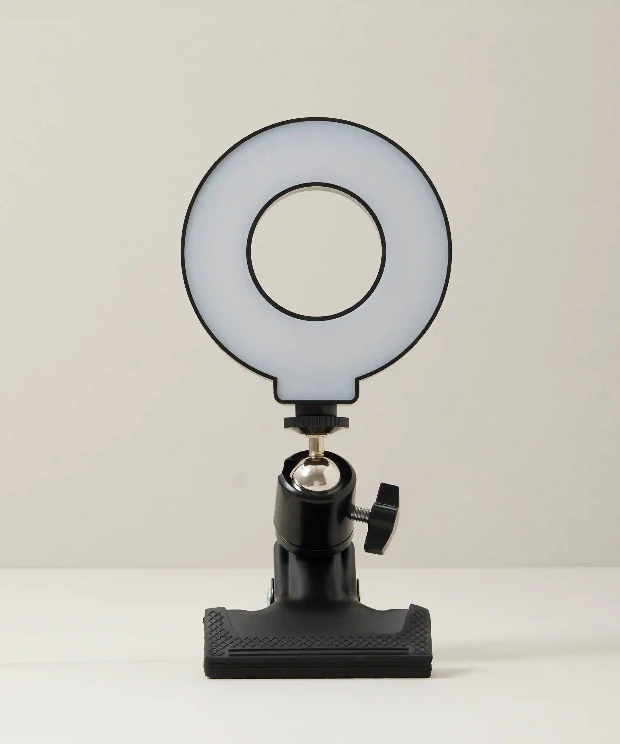 Image of an Indigo selfie ring light