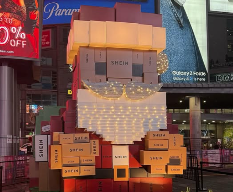 SHEIN Box Santa